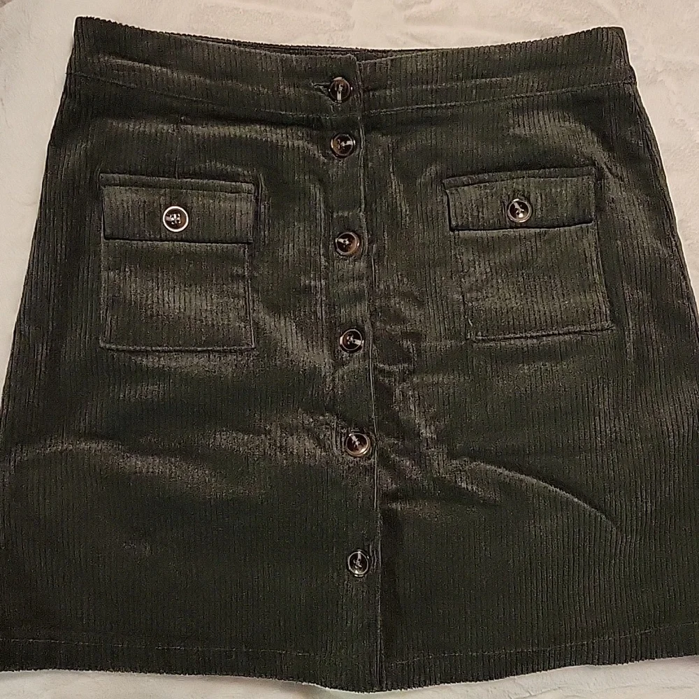 Umgee USA Corduroy Button-Down Skirt Size Medium - Picture 2 of 6